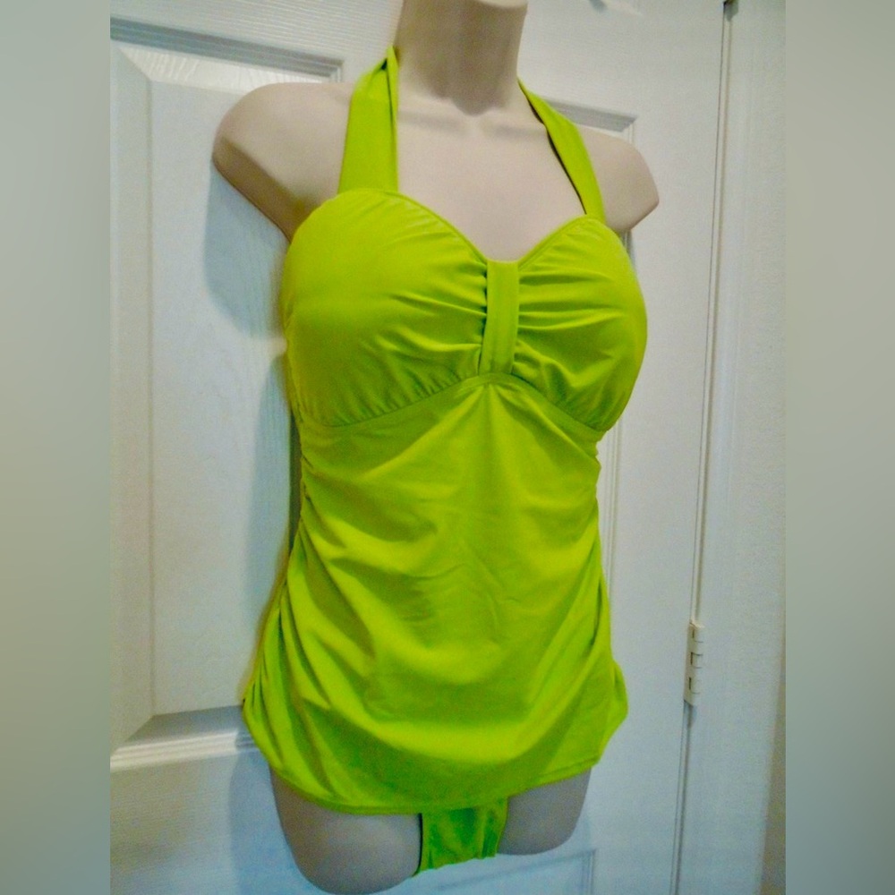 🌸🌸🌸(1) -ESMARA Halter swimsuit